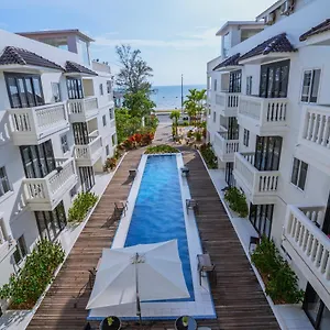 Mary & 4*, Sihanoukville Cambodia