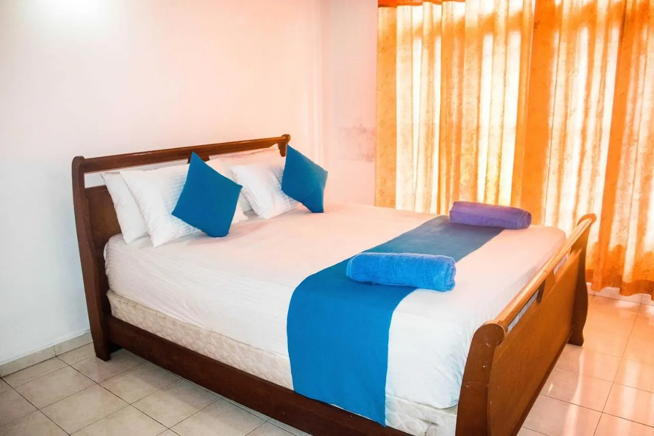 Hotel 360 Beach Residence Negombo